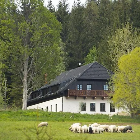 Dvur Liskovy Vrch Vendégház 3*