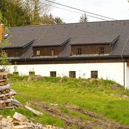 Guest house Dvur Liskovy Vrch 4*