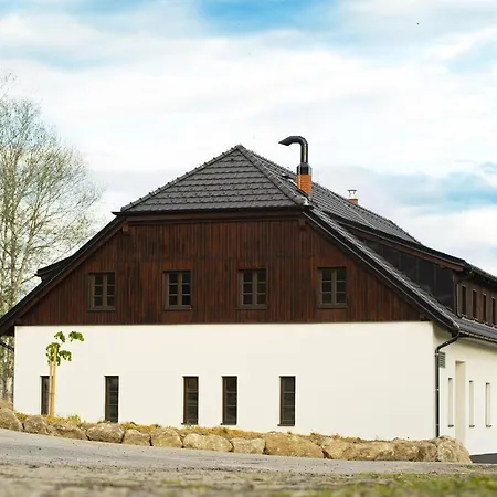 Dvur Liskovy Vrch Vendégház Strážný