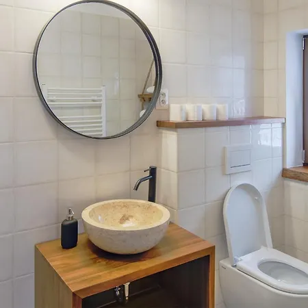 Dvur Liskovy Vrch 3*