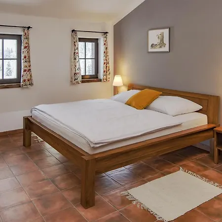 Dvur Liskovy Vrch 3*