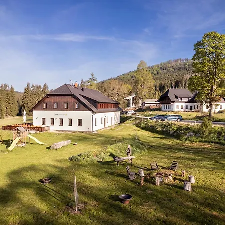 Guest house Dvur Liskovy Vrch 4*