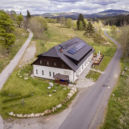 Dvur Liskovy Vrch Vendégház Strážný