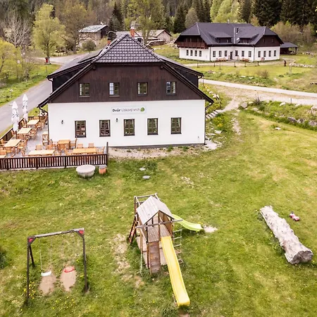 Dvur Liskovy Vrch 3*