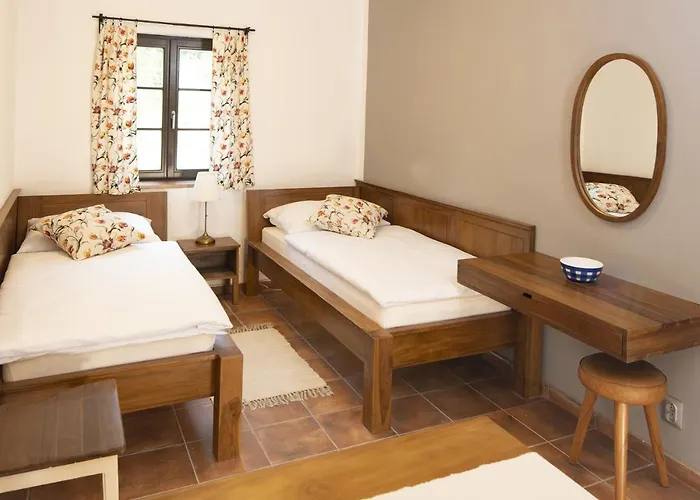 Pensjonat Dvur Liskovy Vrch 3*