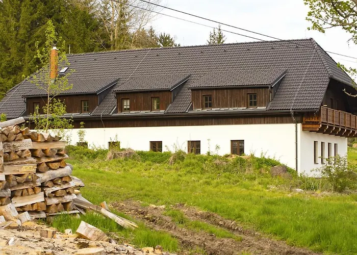 Гостевой дом Dvur Liskovy Vrch 3*