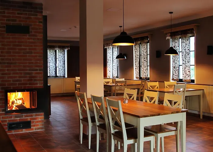 Dvur Liskovy Vrch Pensjonat 3*