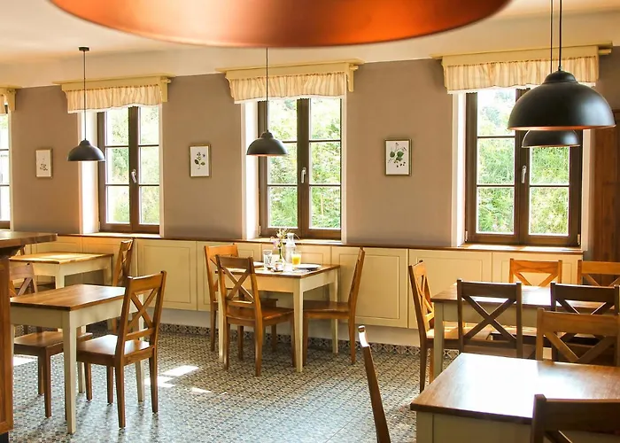 Dvur Liskovy Vrch 3* Strazny