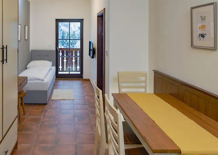 Dvur Liskovy Vrch 3*