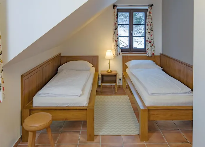 Dvur Liskovy Vrch Pensjonat Strazny