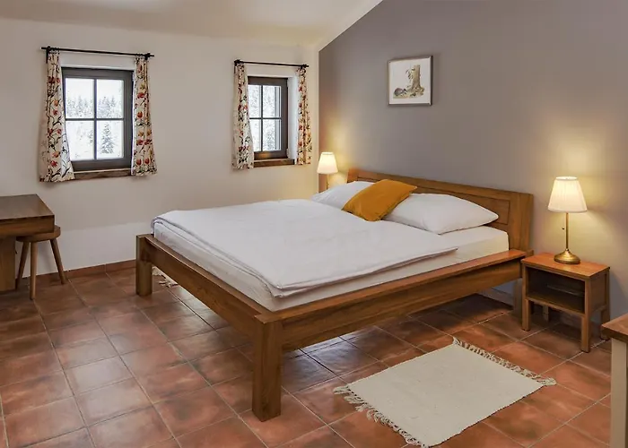 Dvur Liskovy Vrch 3*