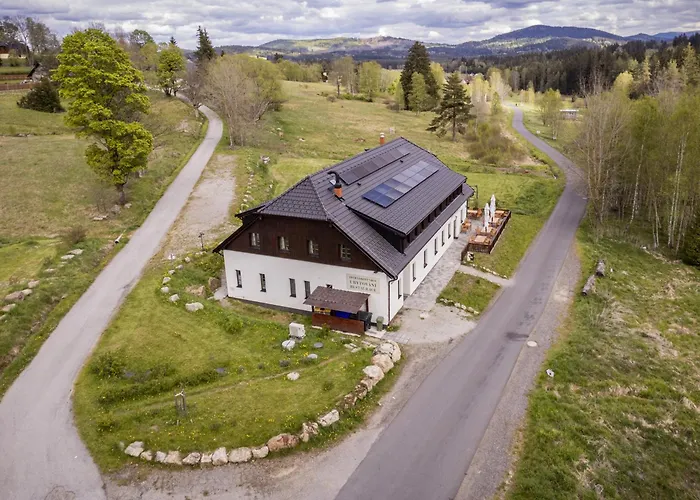 Dvur Liskovy Vrch Pensjonat Strazny